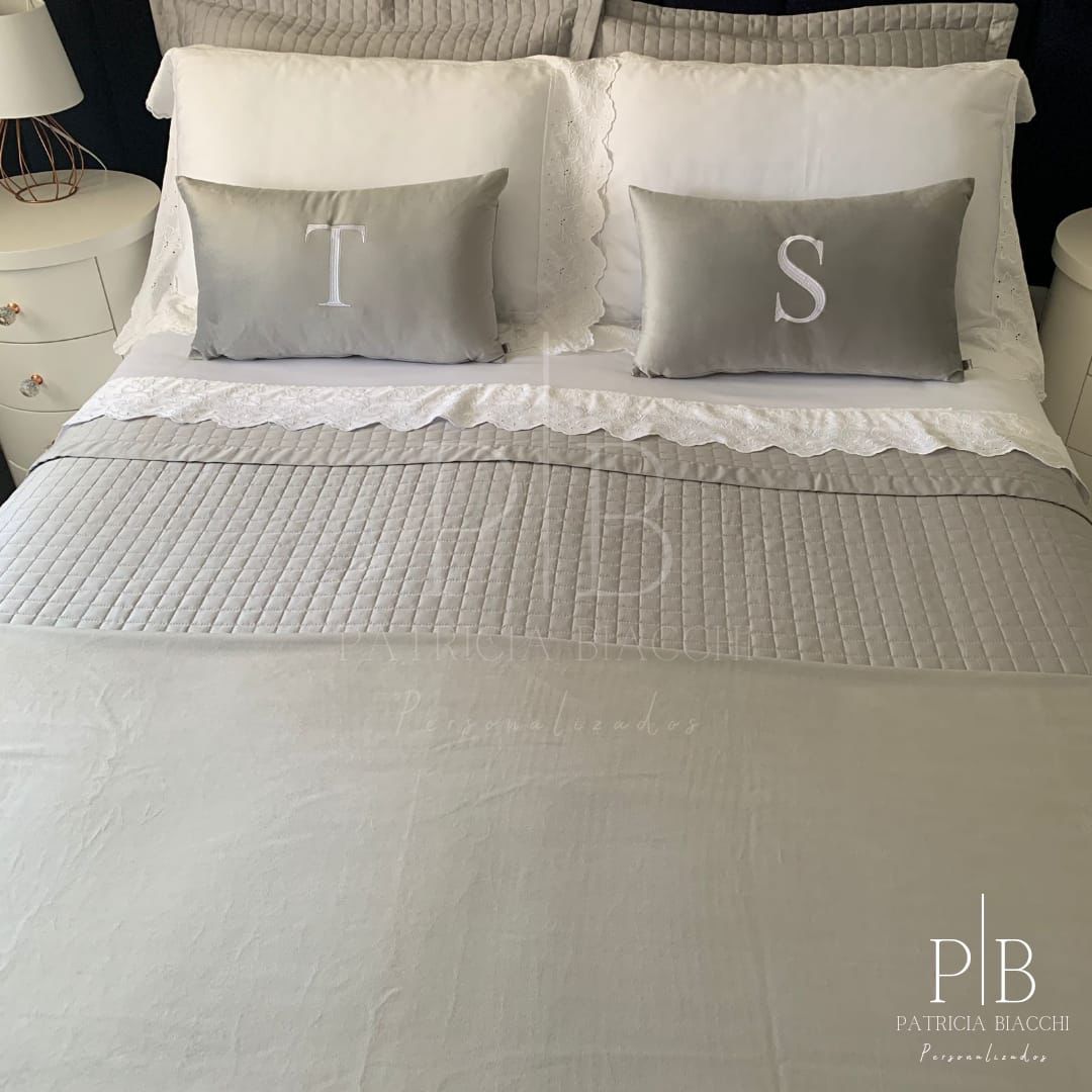 Par de Almofadas com Iniciais Single Veludo Cinzento-Claro Bordado Branco