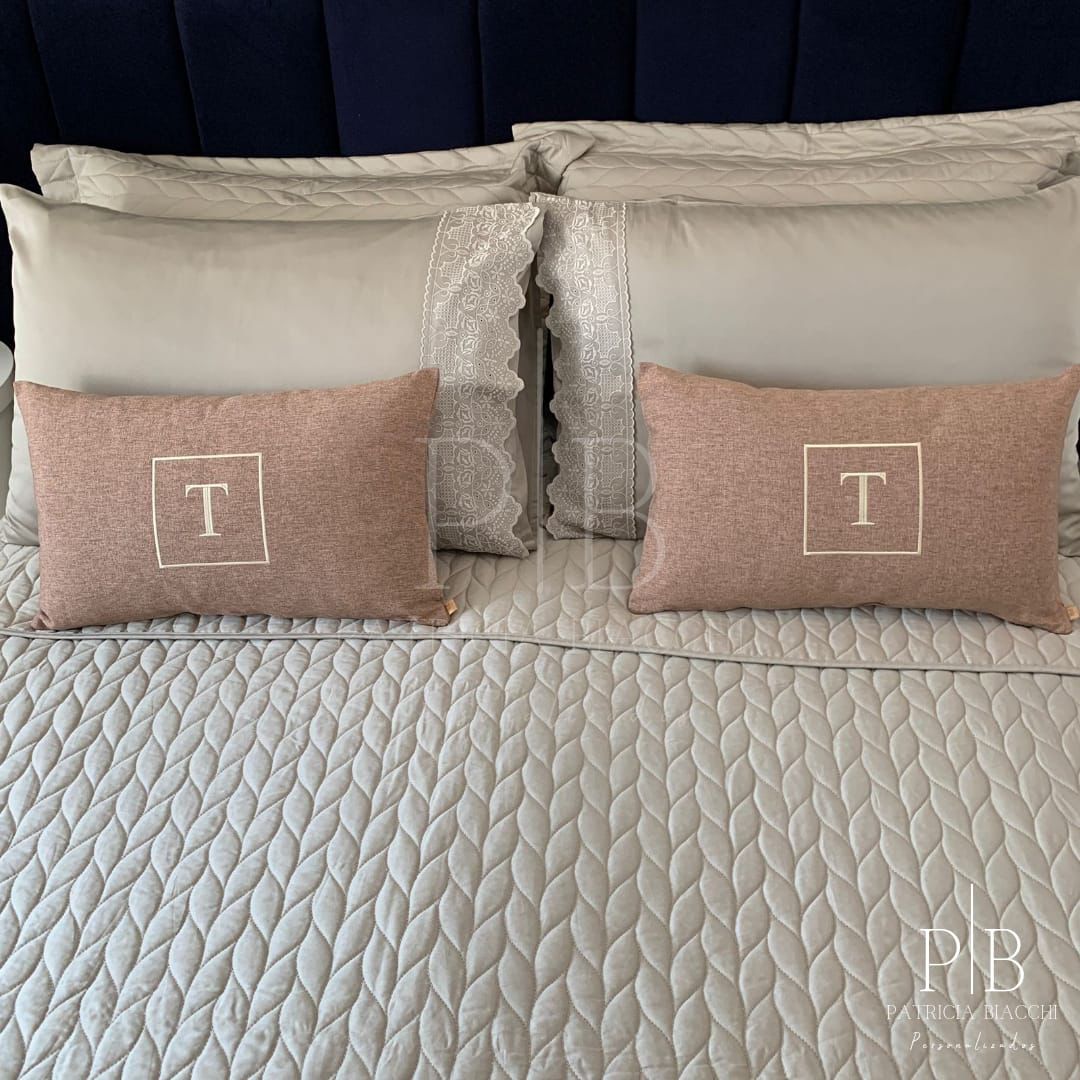 Almofada Individual com Inicial Square Linho Rose Bordado Champanhe